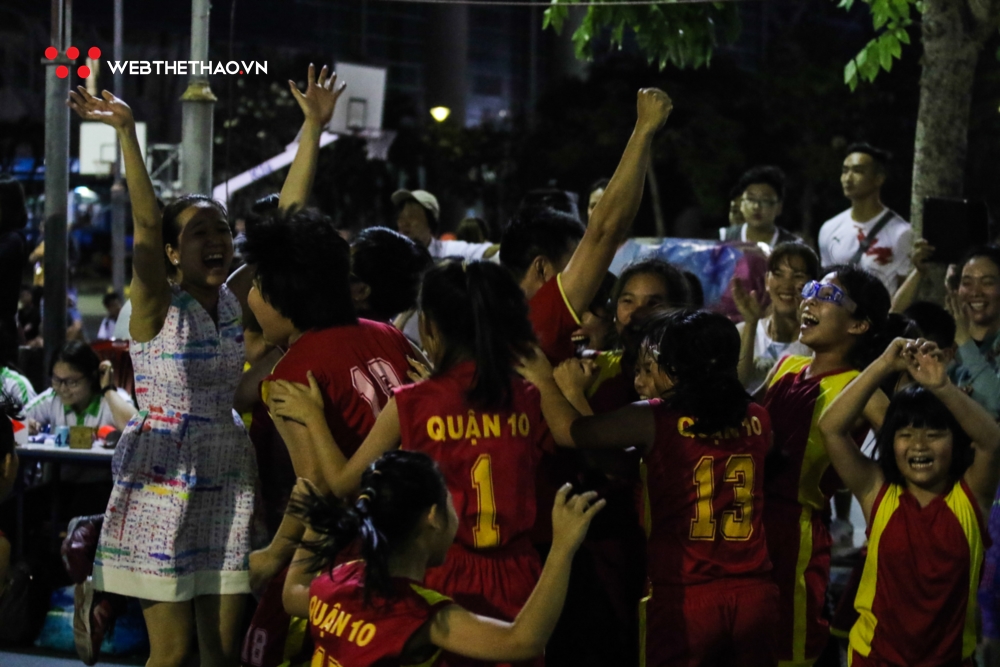 Chung kết tiểu học giải Bóng rổ Năng khiếu - Trẻ TP HCM 2019: Bản lĩnh của các chiến binh nhí Chung kết tiểu học giải Bóng rổ Năng khiếu - Trẻ TP HCM 2019: Bản lĩnh của các chiến binh nhí